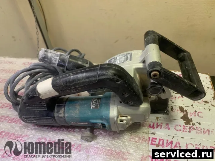 Штроборез Makita SG1250