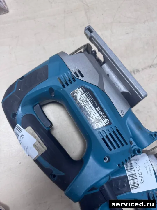 Лобзик Makita JV060