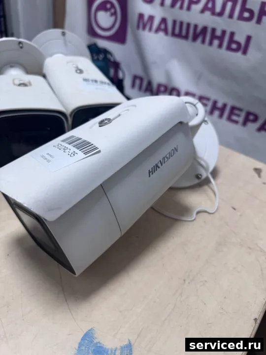 Видеокамера VHS Hikvision DS-2CD2623G0-IZS