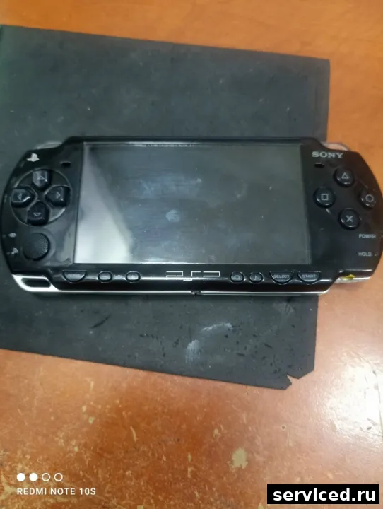 Игровая приставка Sony PSP-2004