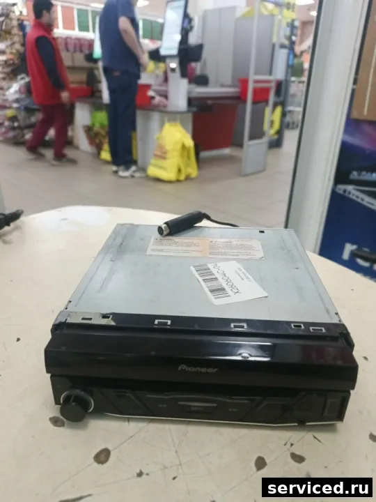 Автомагнитола Pioneer AVH-3800DVD