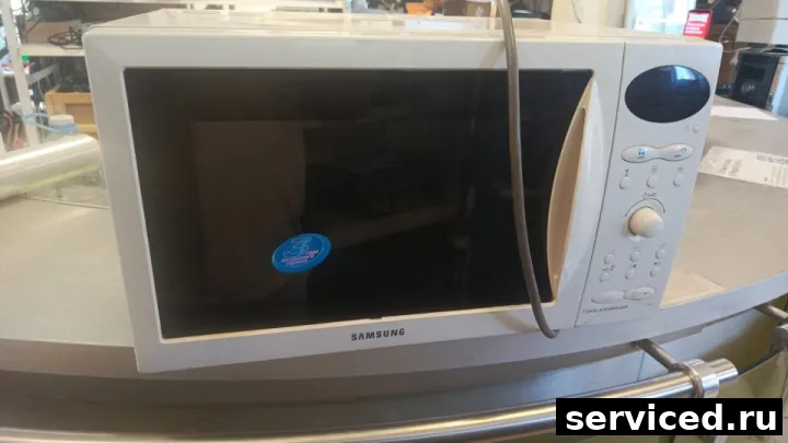 Микроволновая печь Samsung C100R
