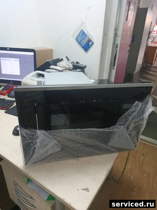 Микроволновая печь Electrolux LMS220EMX