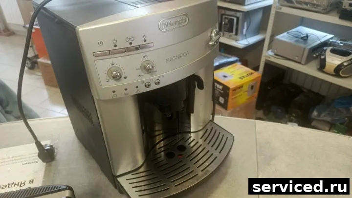 Кофемашина DeLonghi MAGNIFICA