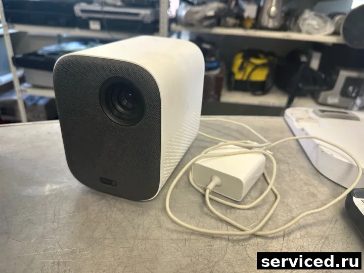 Проектор Xiaomi Mi Smart Compact Projector
